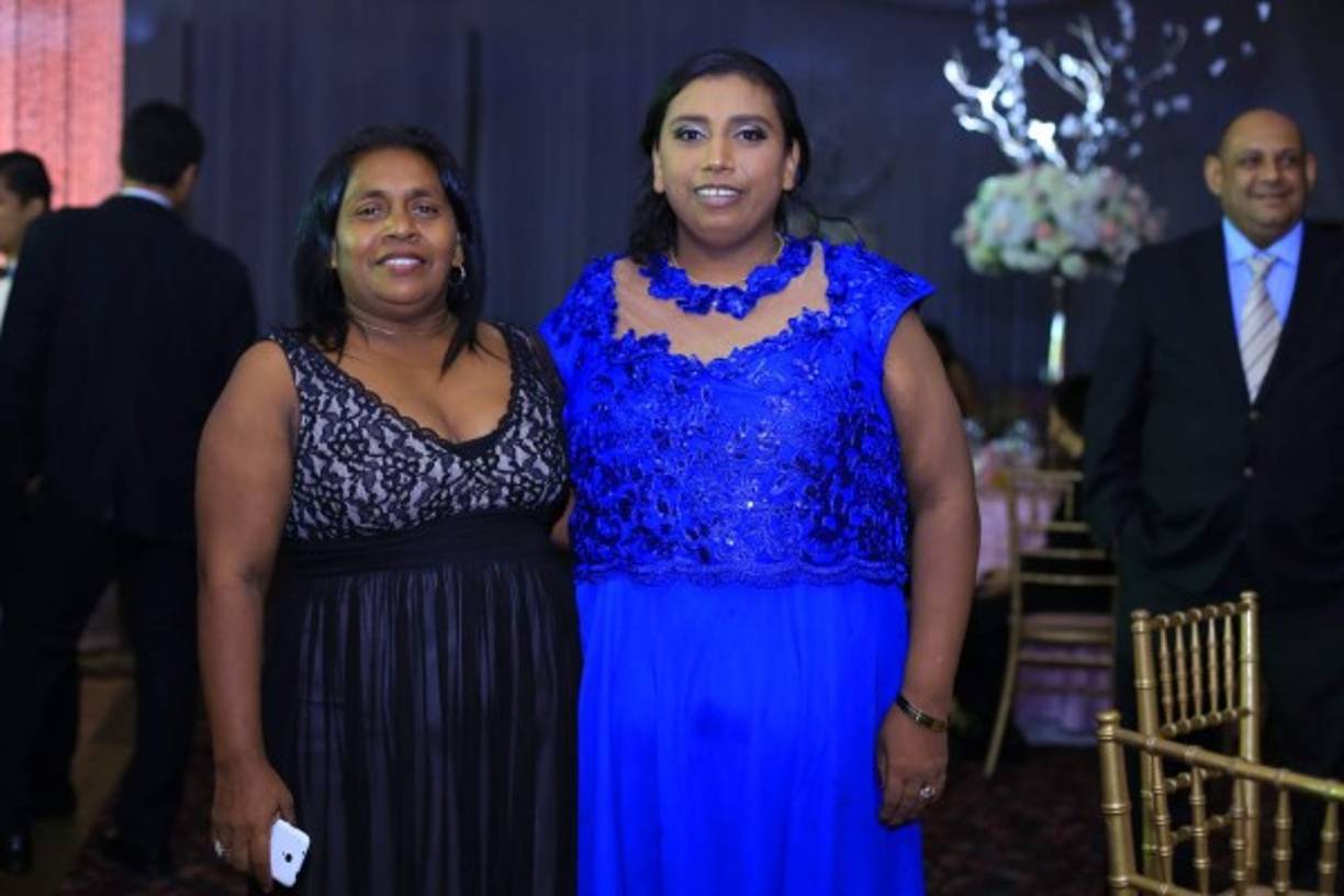 Olga y Glenda Hernández.