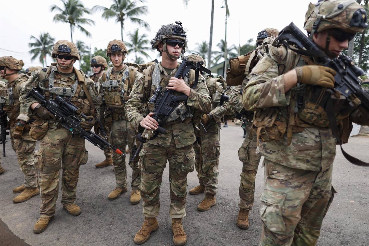 “Se trata, pues, de un ejercicio militar y no de una amenaza para ninguna de las partes”, dijo a la prensa en Yakarta el general Stephen Smith, comandante de las tropas estadounidenses participantes.