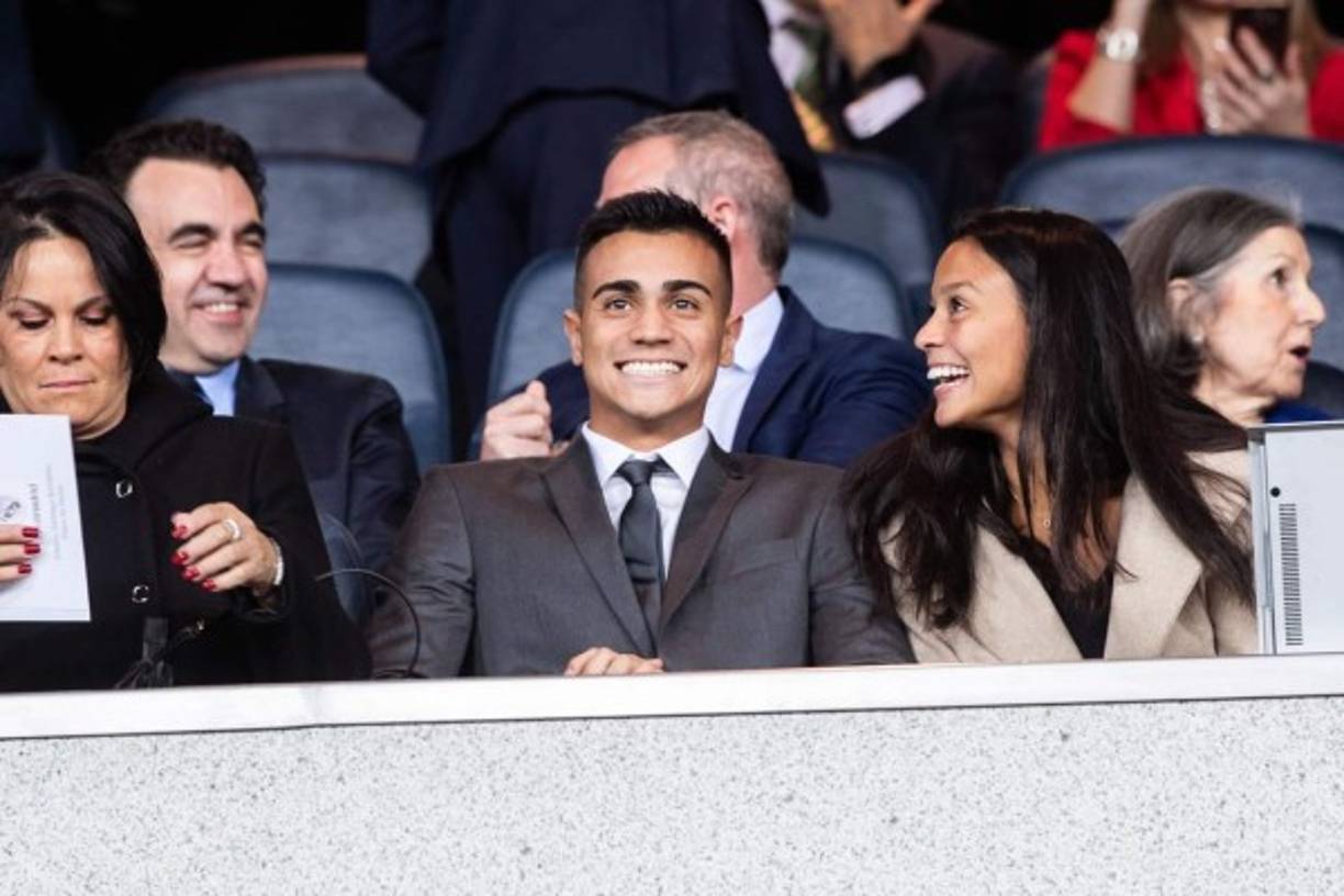 El nuevo fichaje del Real Madrid, el brasileño Reinier Jesús, estuvo en el palco del estadio Santiago Bernabéu observando el partido contra el Celta.
