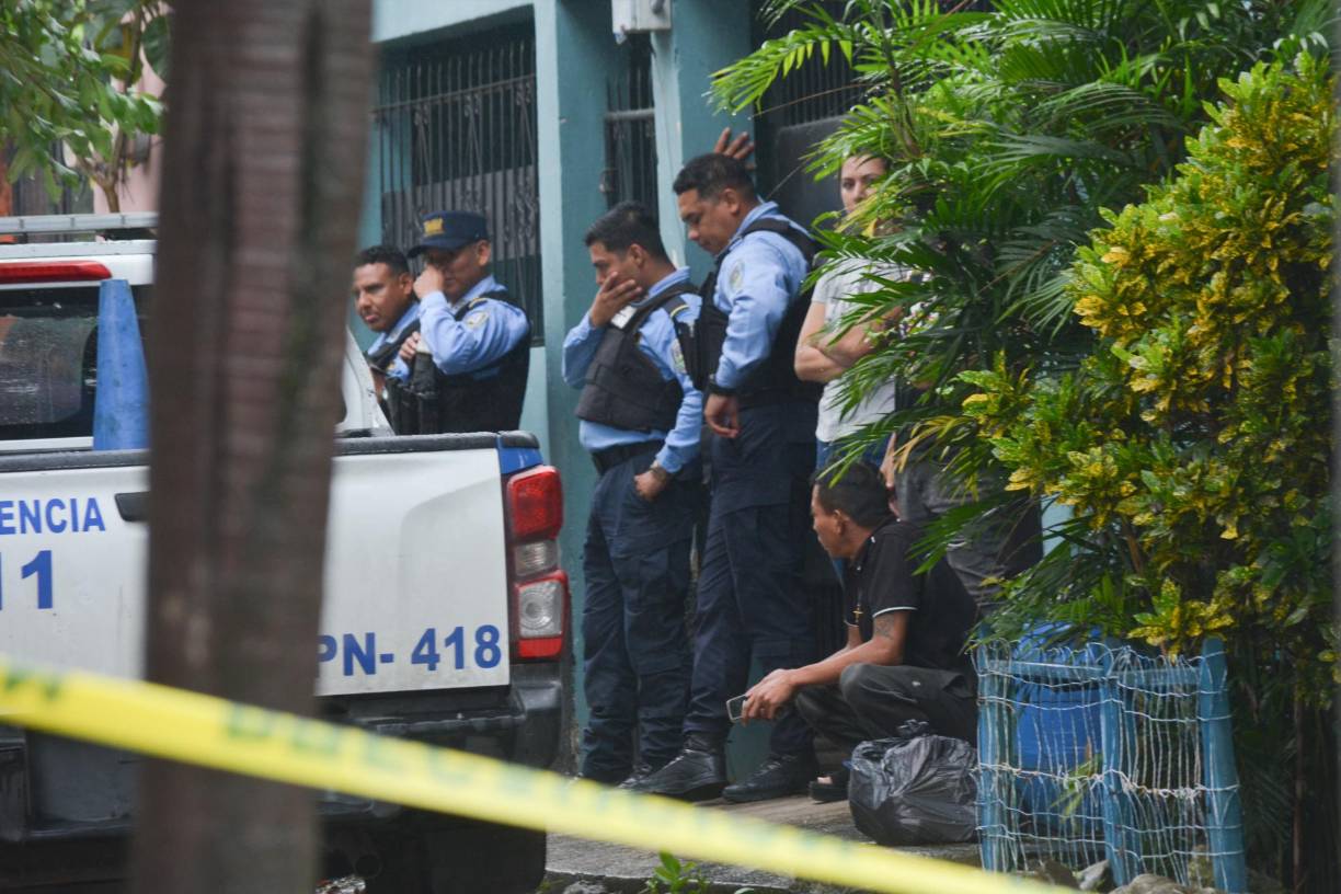 El joven cayó sobre las <b>afiladas púas</b> del portón, sufriendo heridas que acabaron con su vida.