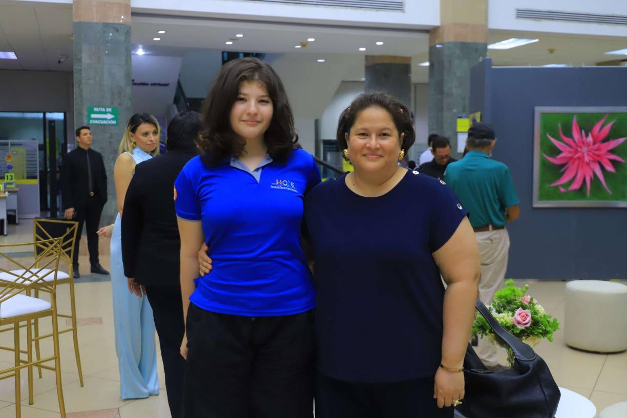 Constanza Canales y Leticia Banegas