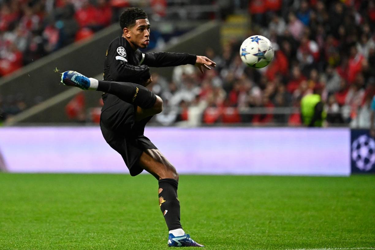 El Real Madrid tuvo que esperar a la vuelta del descanso para que Jude Bellingham, pusiera el 2-0 con un disparo desde la frontal ajustado al palo (63).