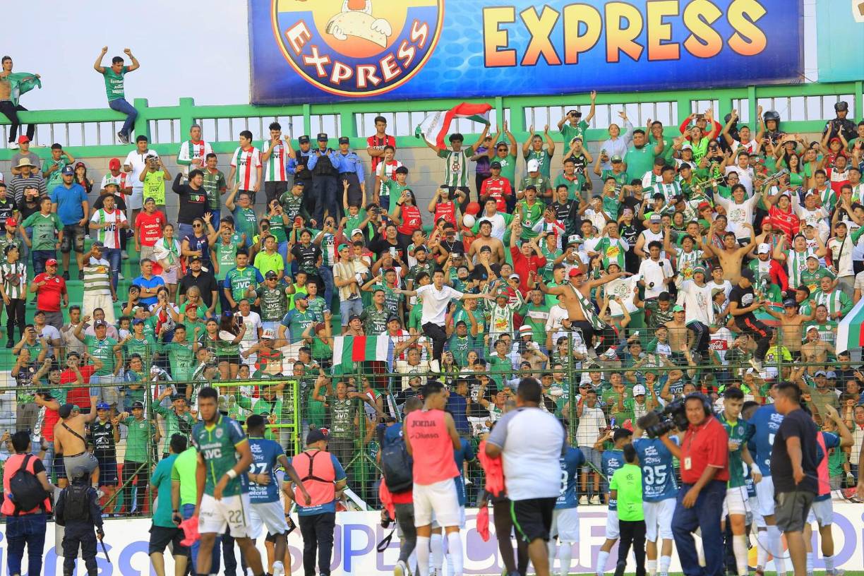 Los aficionados del Marathón le dieron el apoyo a su equipo de principio a fin.