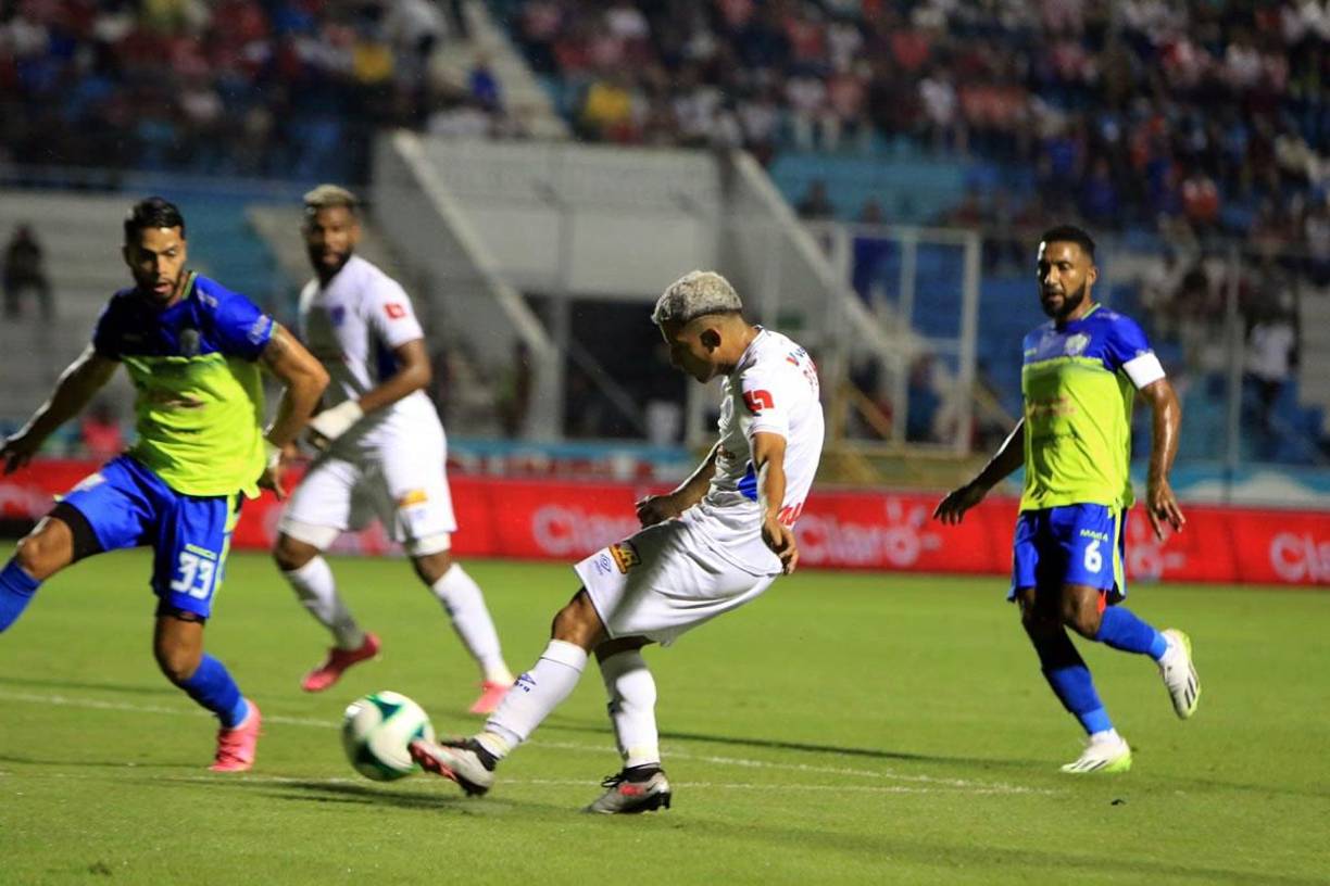 El centro con la pierna zurda de José Mario Pinto para la asistencia del gol de Brayan Moya.
