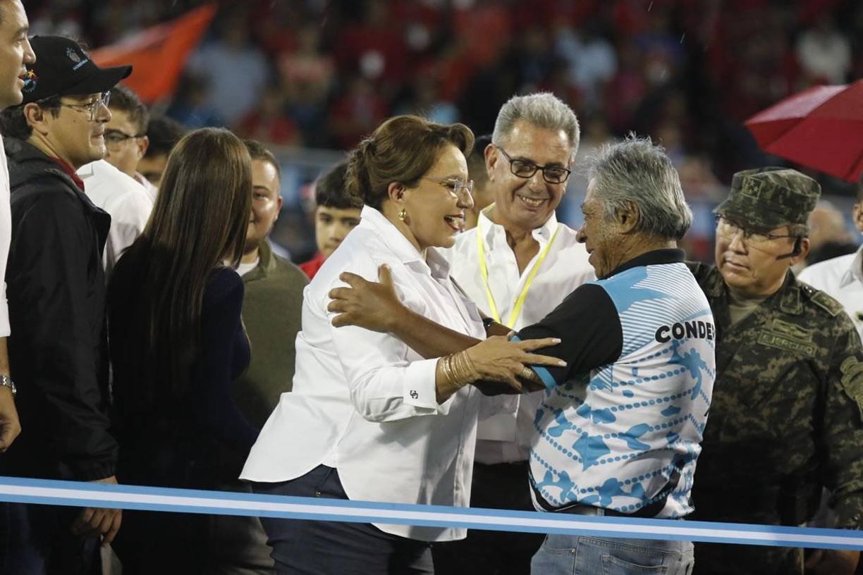 La reinauguración del Morazán: personalidades, bella pintura y así luce la nueva cancha