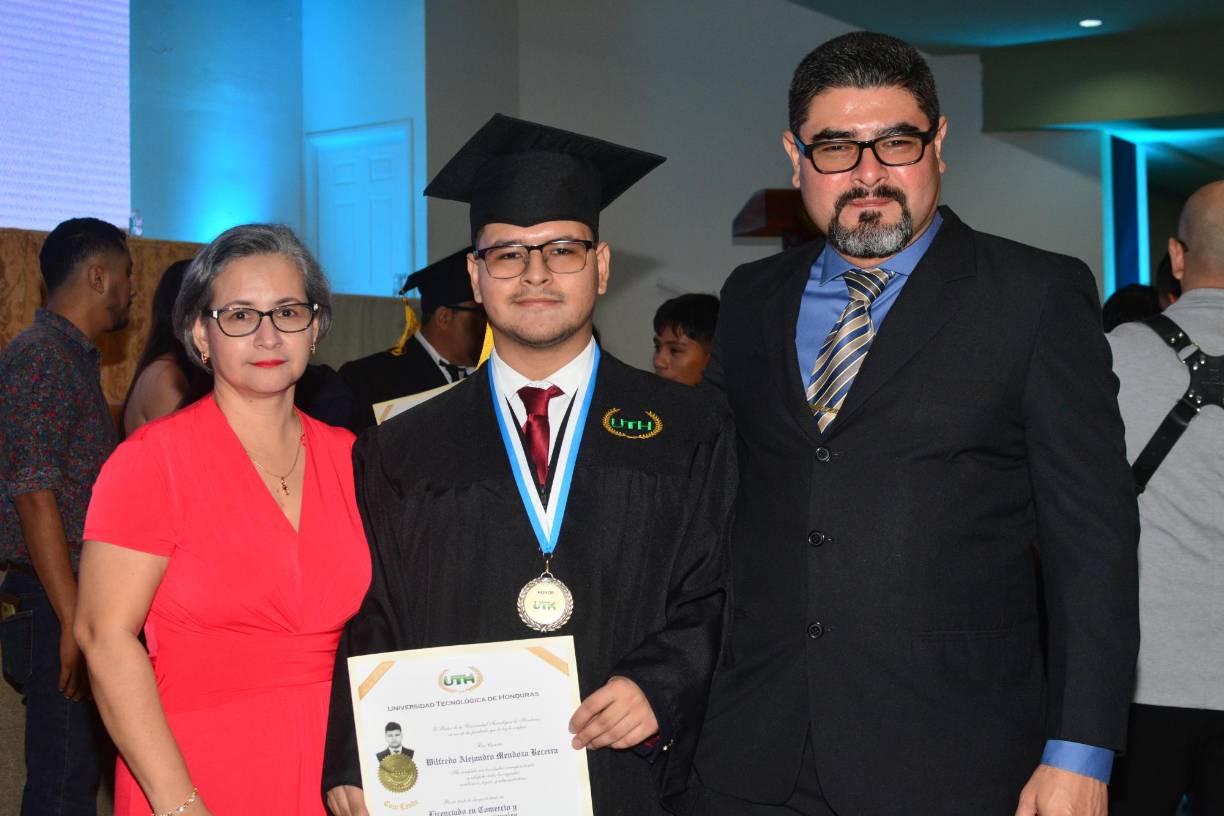 Sara Becerra, Wilfredo Alejandro y Wilfredo Mendoza