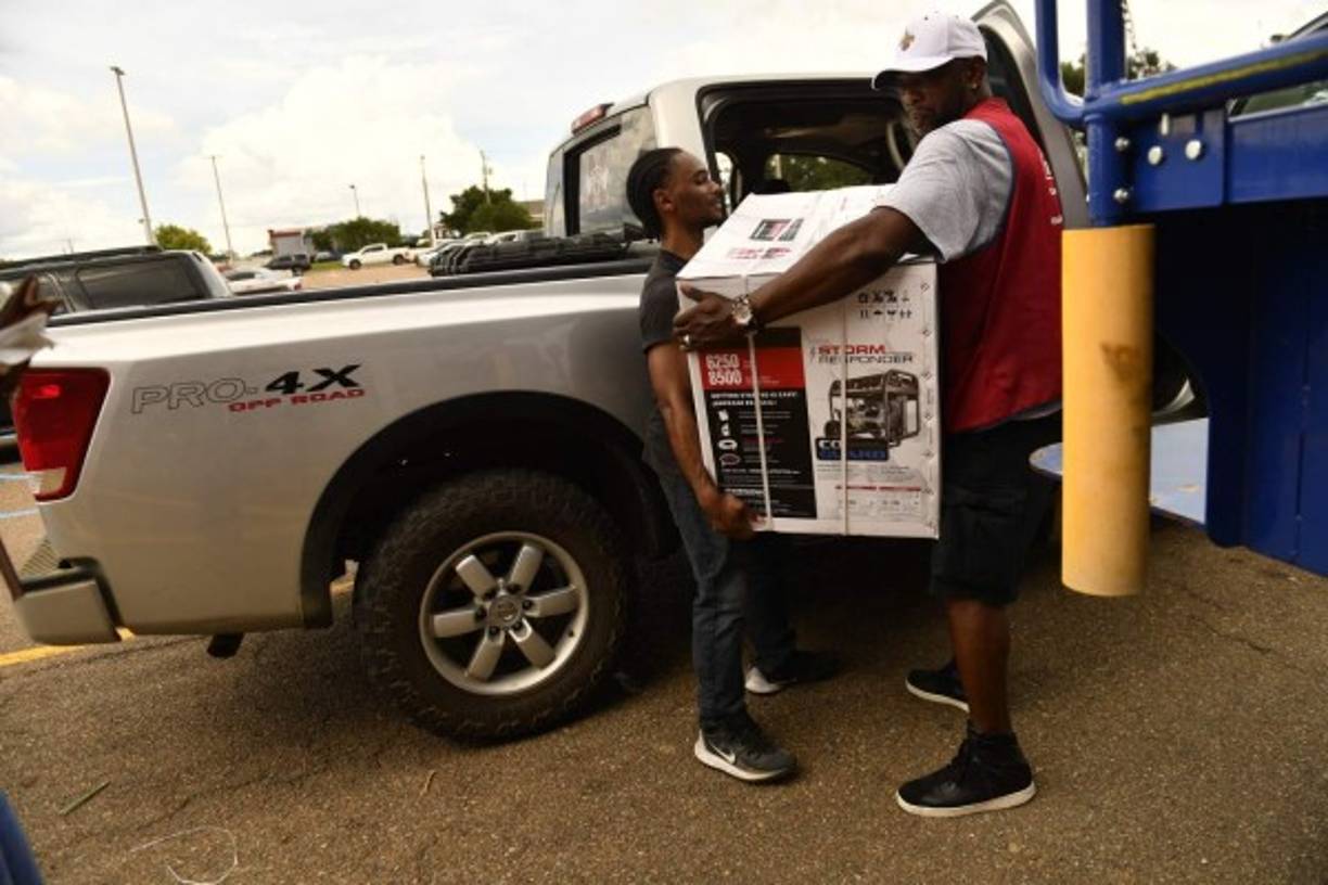 La categoría 4 es la segunda más alta en la escala Saffir-Simpson de huracanes.<br/><br/>La declaración de estado de emergencia en Luisiana, aprobada por Biden, canalizará fondos federales y ayudará al estado a reforzar sus esfuerzos de preparación y respuesta ante emergencias. <br/>