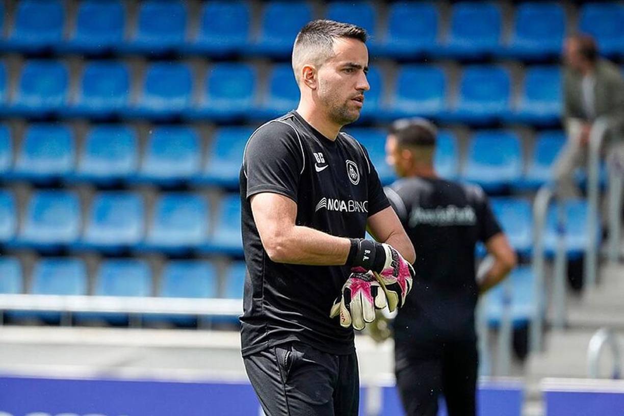 El sorpresivo e inesperado fichaje que ha hecho el PSG a pedido de su técnico. Borja Álvarez, entrenador de porteros del FC Andorra, ha aceptado una propuesta del club parisino para unirse al nuevo equipo técnico liderado por Luis Enrique Martínez. El entrenador, nacido en Lleida hace 31 años, dejará la entidad andorrana después de dos años y medio.