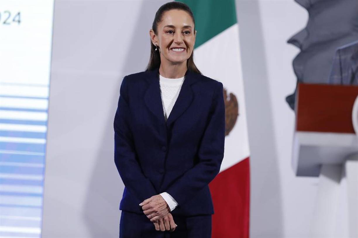 Sheinbaum hizo historia al asumir la presidencia de México el pasado octubre, convirtiéndose en la primera mujer en llegar al poder en ese país. Nacida en una familia judía en la Ciudad de México, la exalcaldesa de la Ciudad de México también es la primera presidenta judía de su país, según Forbes.