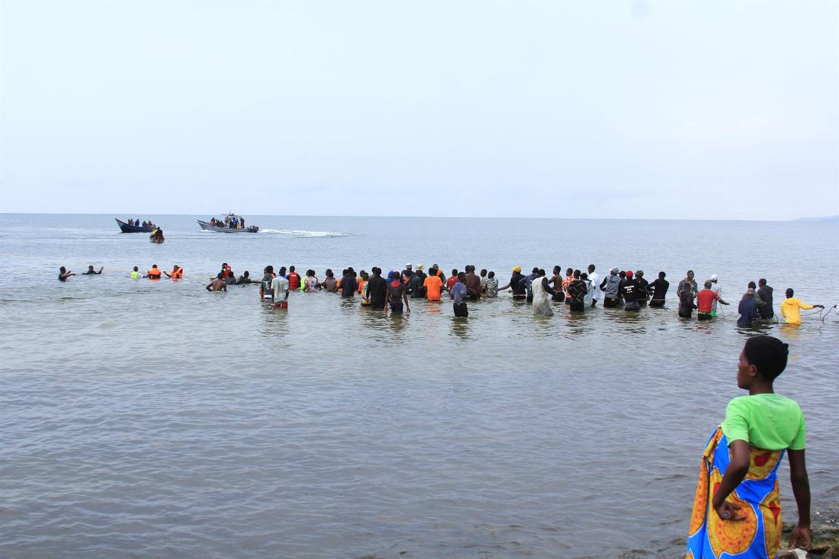 El incidente se produjo cinco años después de que 11 personas perecieran cuando un avión perteneciente a una compañía de safaris se estrellara en el norte de <b>Tanzania</b>.