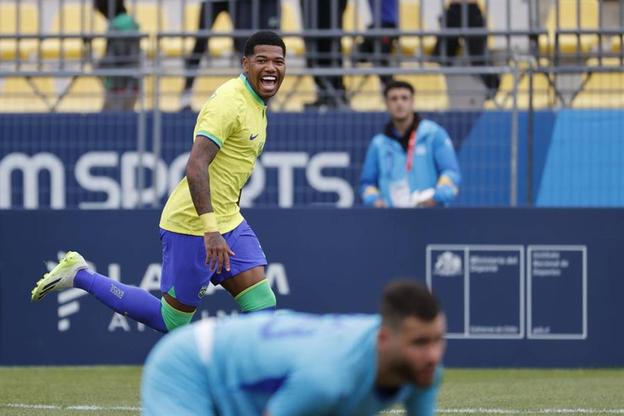 Ronald marcó de cabeza al 50’ y cuatro minutos mas tarde convirtió Gustavo Martins de la misma manera. Thauan Lara cerró la cuenta al 76’.