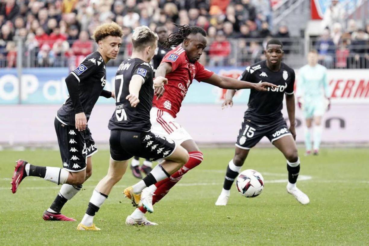 Actualmente, Alberth Elis, es parte del Stade Brestois, ubicado en la posición 15 de la Ligue 1 de Francia