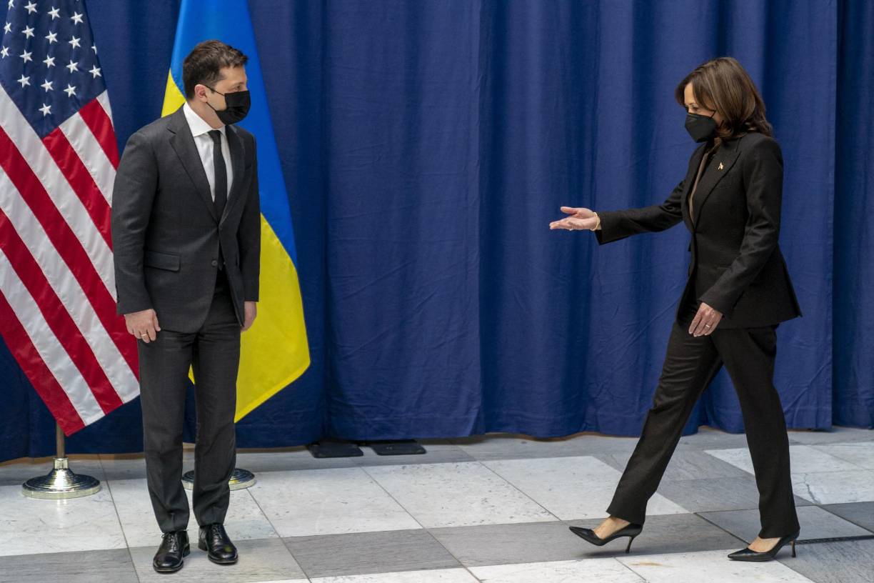 En un llamado a los occidentales a endurecer su postura frente a Rusia, estimó que Ucrania “tiene el derecho a obtener su adhesión a la Unión Europea.