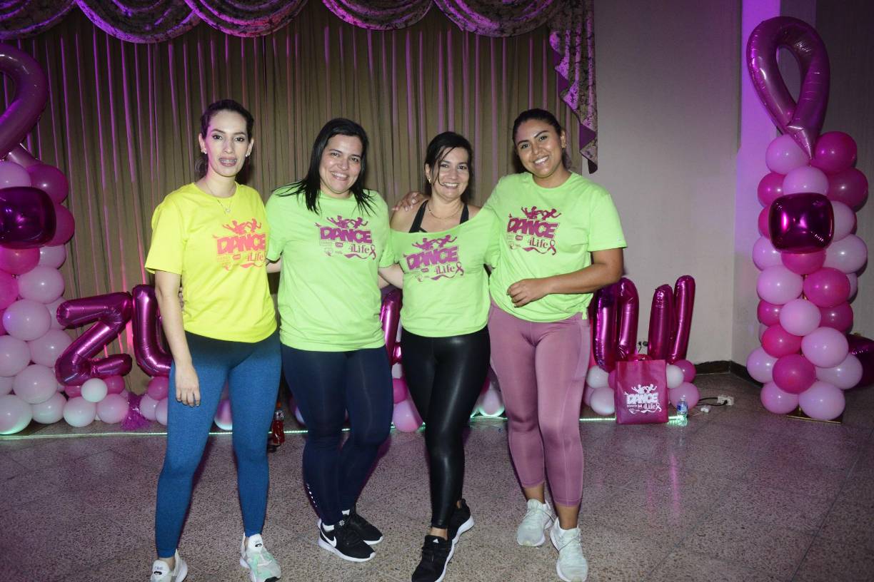 Yolany Fúnes, Edna Paz, Claudia Benítez y Evelyn Amador