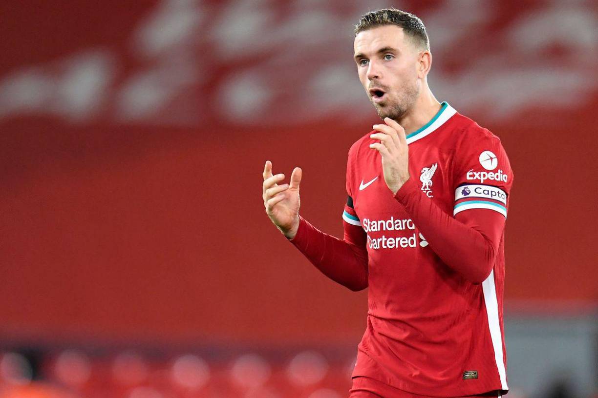 El capitán del <b>Liverpool</b>, <b>Jordan</b> Henderson, cuyo nombre suena para unirse al club saudita Al Ettifaq que entrena su excompañero de equipo Steven Gerrard, se despidió de los hinchas del Liverpool.