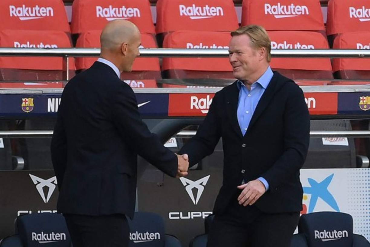 Previo al inicio del partido todo era cordialidad. Koeman llegó a darle el saludo a Zidane.