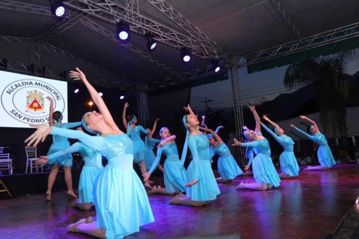 Los sampedranos demostraron con mucha gracia y creatividad que tienen talento, cultura y arte.
