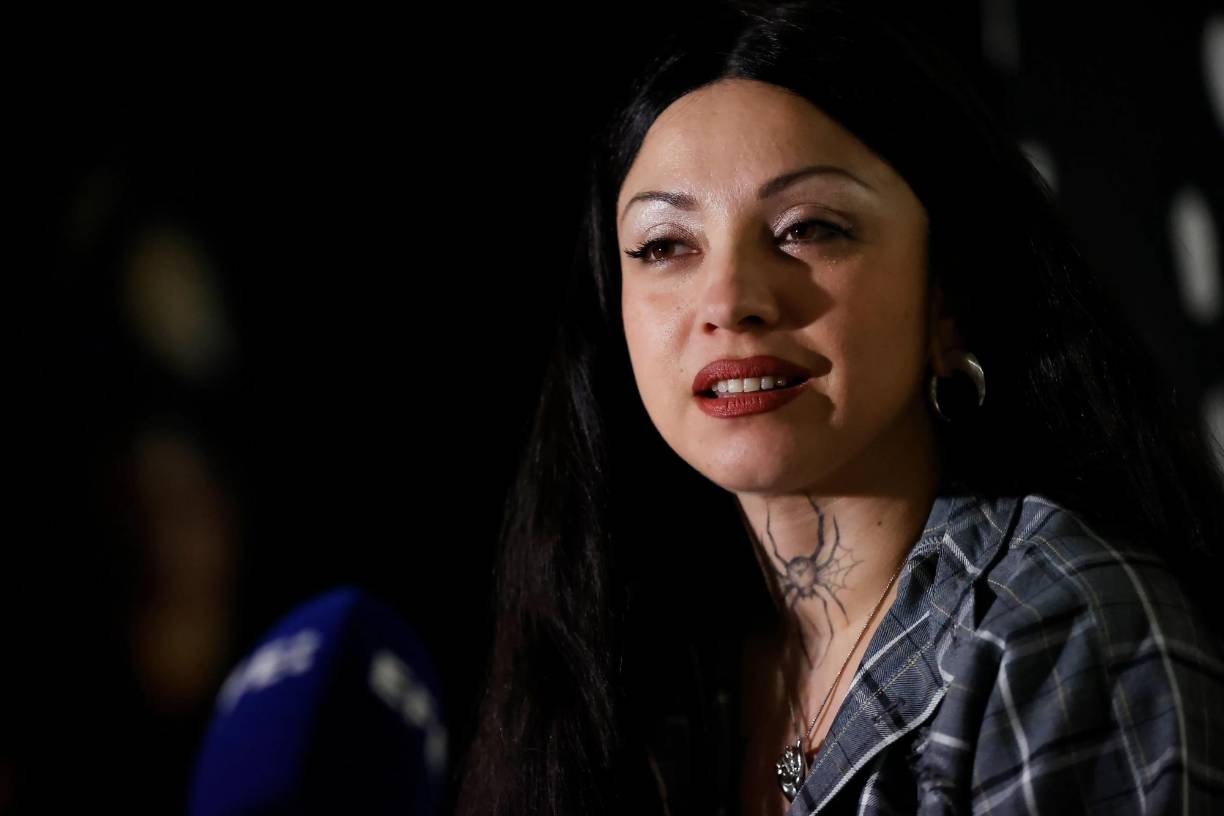 “La performance pone en valor la fuerza del encuentro y la colaboración. Cuando nos asumimos vulnerables podemos completarnos en el encuentro con otros. La colaboración surge porque cada persona es limitada; acogemos cuando tenemos fortalezas y necesitamos ayuda si carecemos de alguna”.