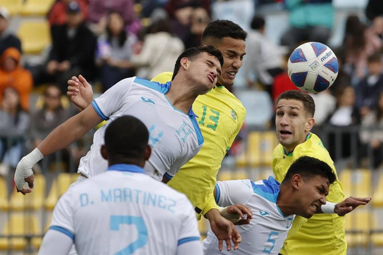 Honduras no pudo hacer nada para evitar la goleada de Brasil que cerró como líder del grupo B con nueve unidades. 