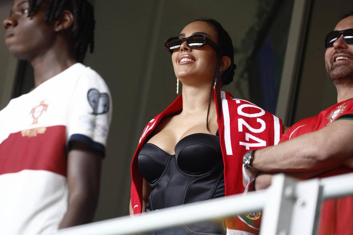Georgina Rodríguez se hizo presente en el estadio del Dortmund para apoyar a Cristiano Ronaldo y la Selección de Portugal. 