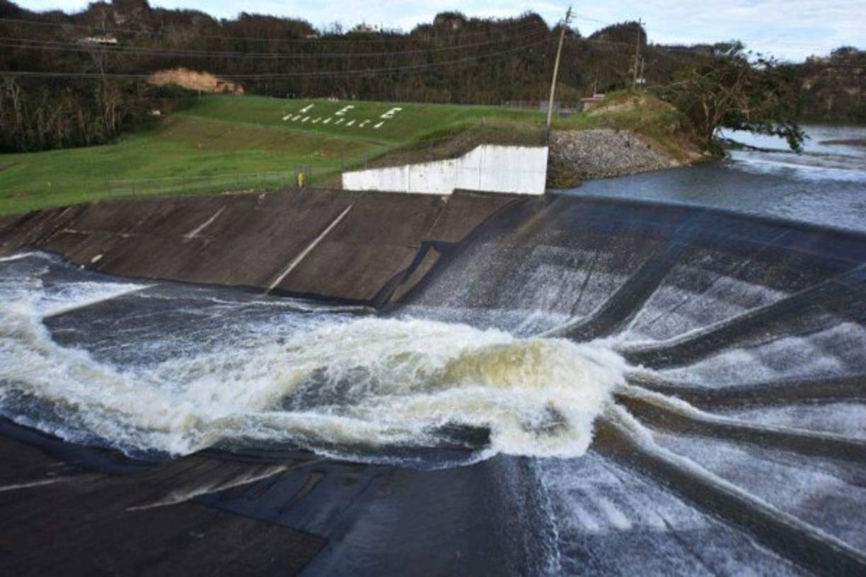 Su recordatorio sobre la deuda puertorriqueña atizó aún más la controversia, por lo que este martes anunció que viajará mañana a la Isla para evaluar los daños.