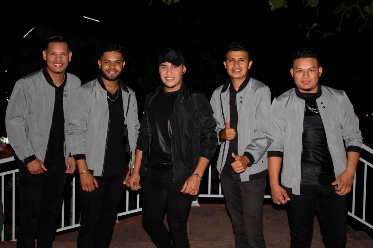 ORQUESTA DELICIAS: Hoy: Mezapa, Leán, en Atlántida. Jueves: Centro Turístico El Muelle en Lejamaní, Comayagua.Viernes: Recreaciones Coco Fresh en Comayagua. Domingo: Splash Water Park en Azacualpa, Valle.