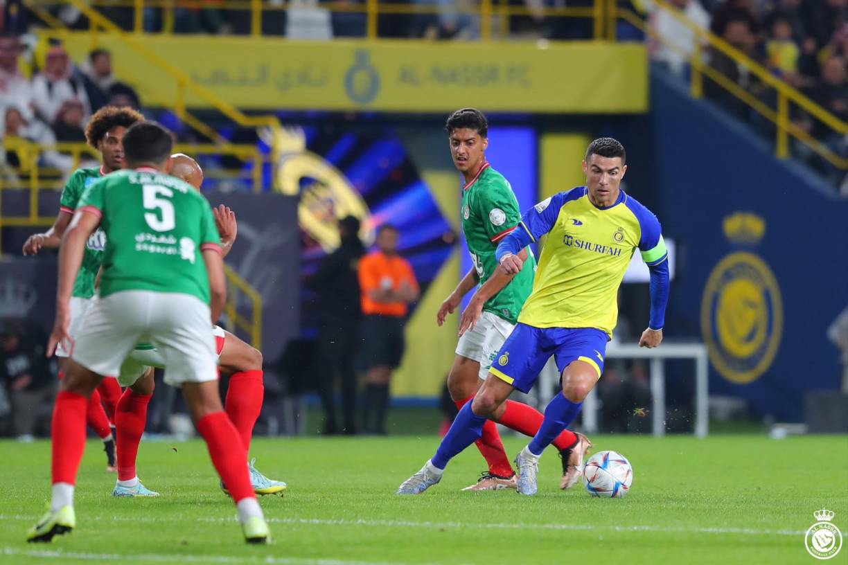 La mejor ocasión de Cristiano Ronaldo fue un disparo potente que el guardameta brasileño Paulo Victor (78) consiguió salvar.