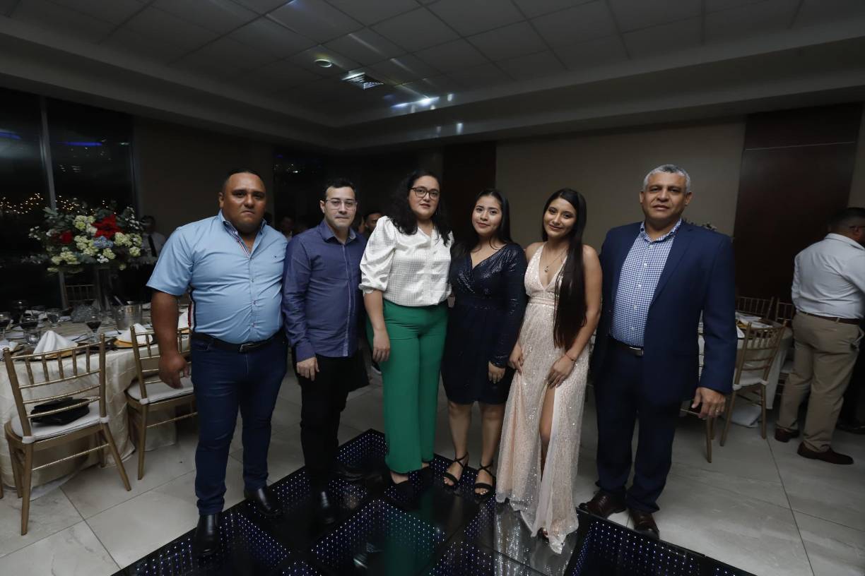 Walter González, Eduardo Hernández, Emelina Moreno, Cristelia Gutiérrez, Daniela Lizardo y Wilmer Rosales