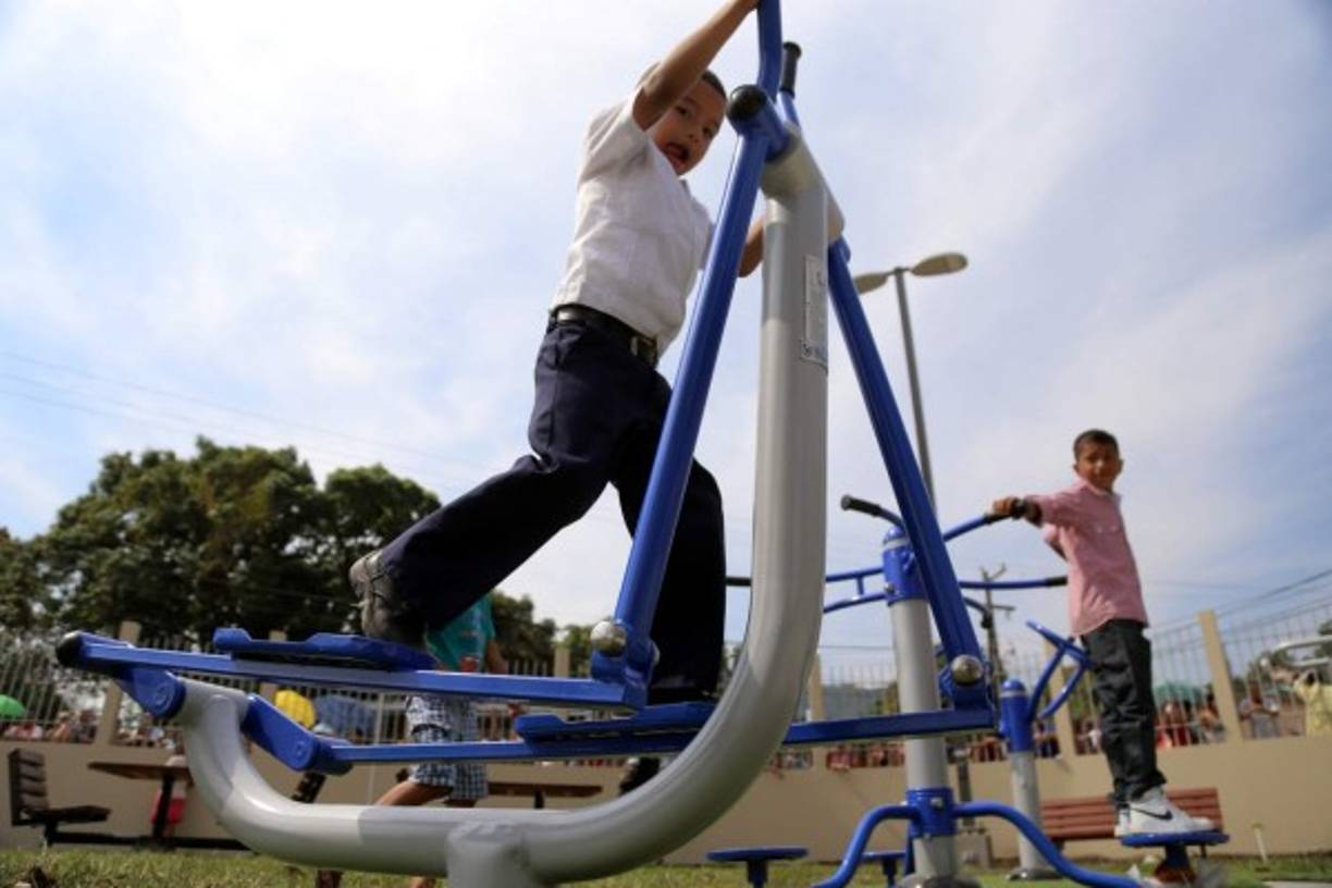 En el parque también hay para hacer ejercicio.