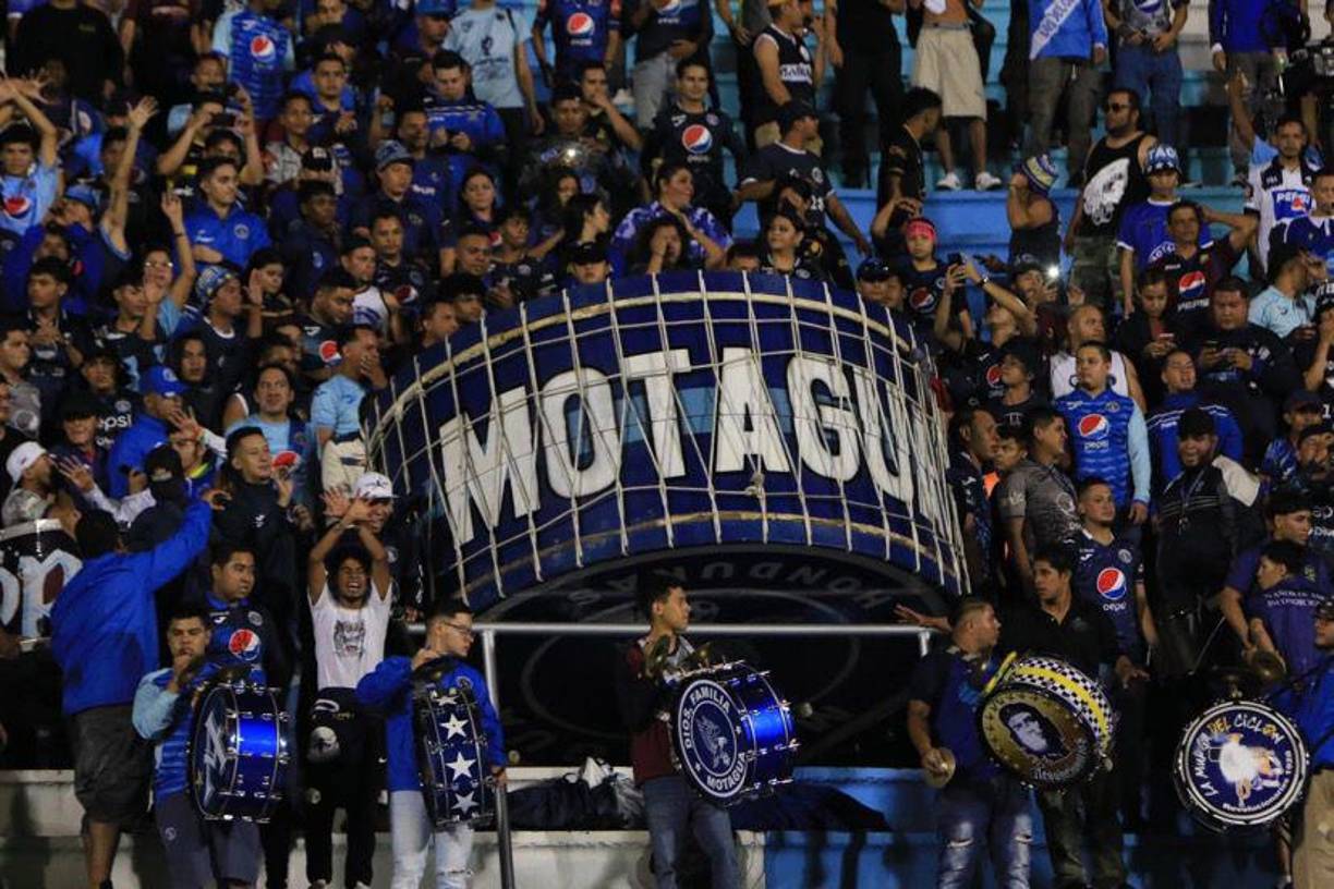 El impreionante bombo que presentó la barra organizada del Motagua en el duelo contra el CAI.