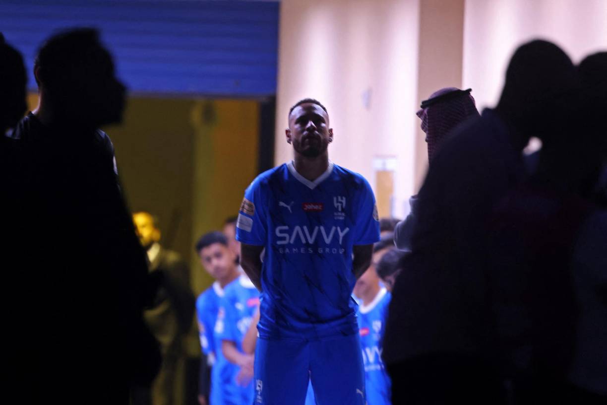 El “10” fue presentado previo al partido entre el Al Hilal contra el Al Fayha por la Liga de Arabia Saudita.