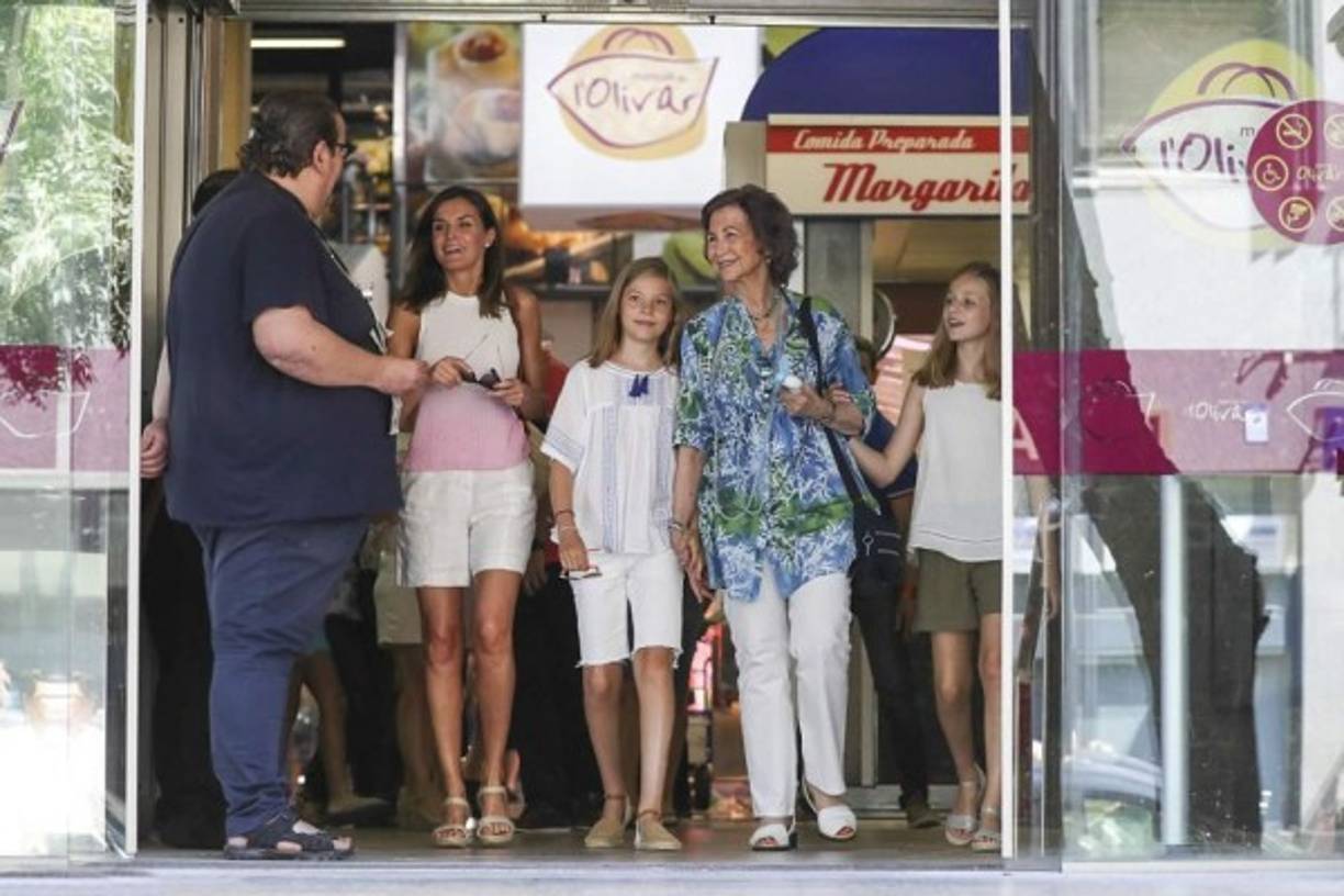 Tras el incidente los medios especularon sobre la relación entre la actual reina de España, Letizia Ortiz, y su suegra, la reina emérita Sofía de Grecia; dejando muy mal a la ex periodista en su índice de popularidad entre los españoles.<br/>