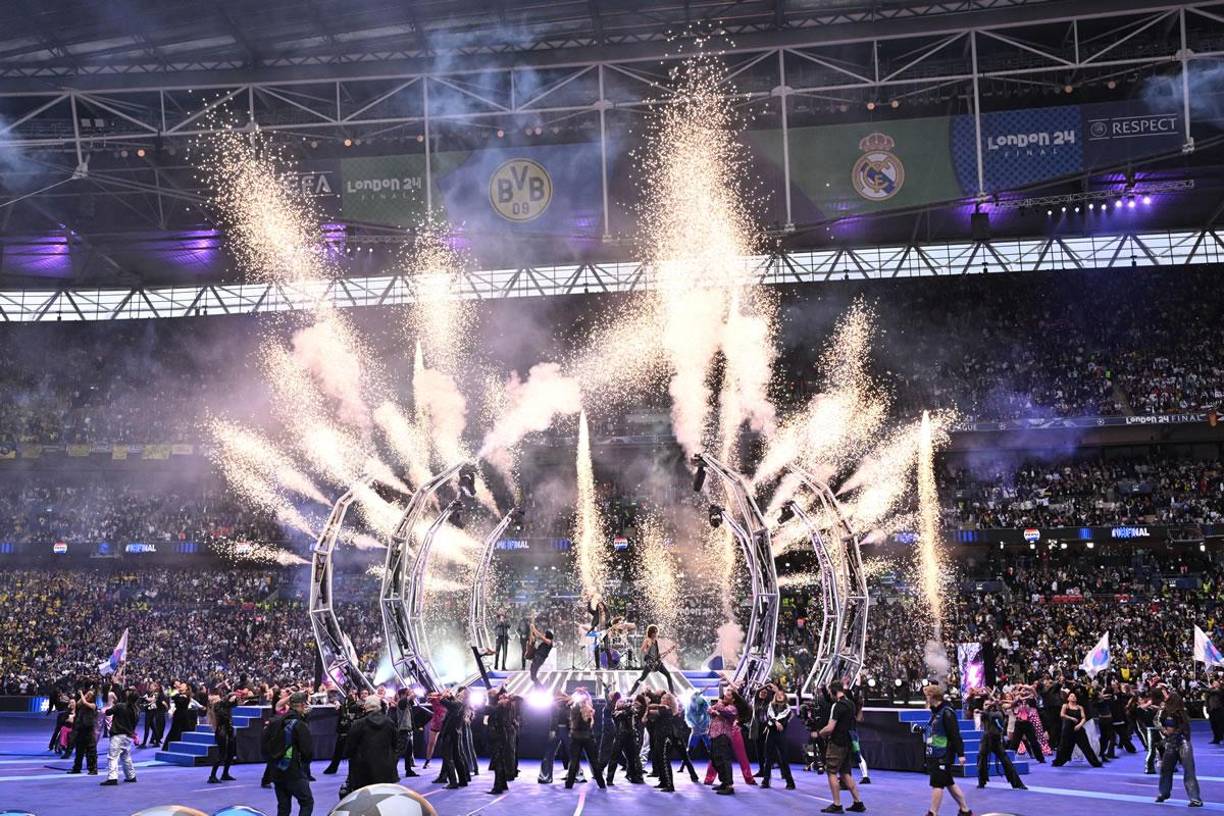 El cantante estadounidense Lenny Kravitz fue el encargado del show musical previo al inicio de la final de la Champions League.