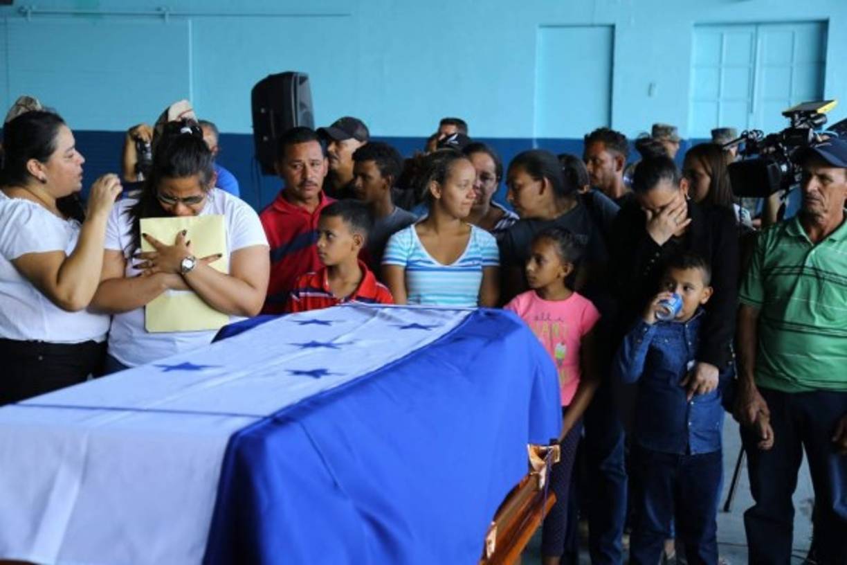 Santos había sido trasladado a México junto a dos compañeros más, sin embargo, el pasado 2 de mayo también murió en ese país, Óscar Madrid Gonzáles (34).