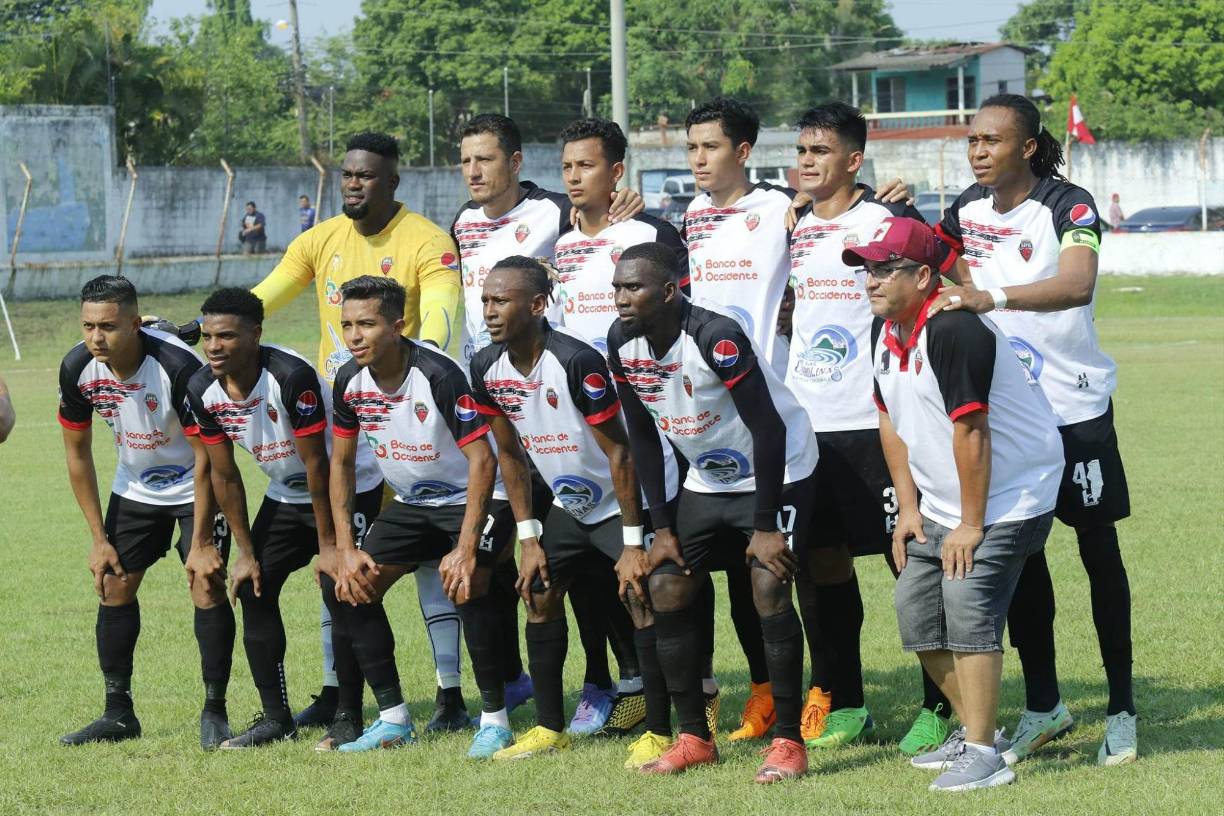 Una de las polémicas decisiones tomadas por la junta directiva del Deportes Savio es que sacó al equipo de Santa Rosa de Copán y decidió trasladarlo a La Unión Copán. Dicha decisión generó diversos comentarios.