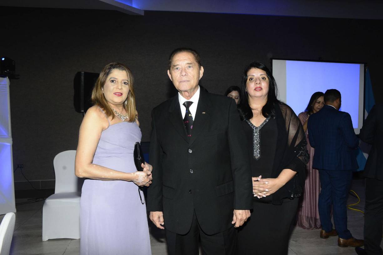 Elsy Urcina, Rodolfo Zamora y Mariela Silva