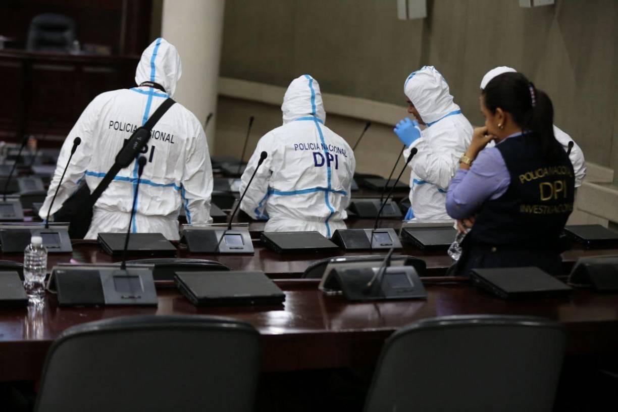 Los diputados opositores dijeron que la pólvora ya estaba guardada en las gavetas. 