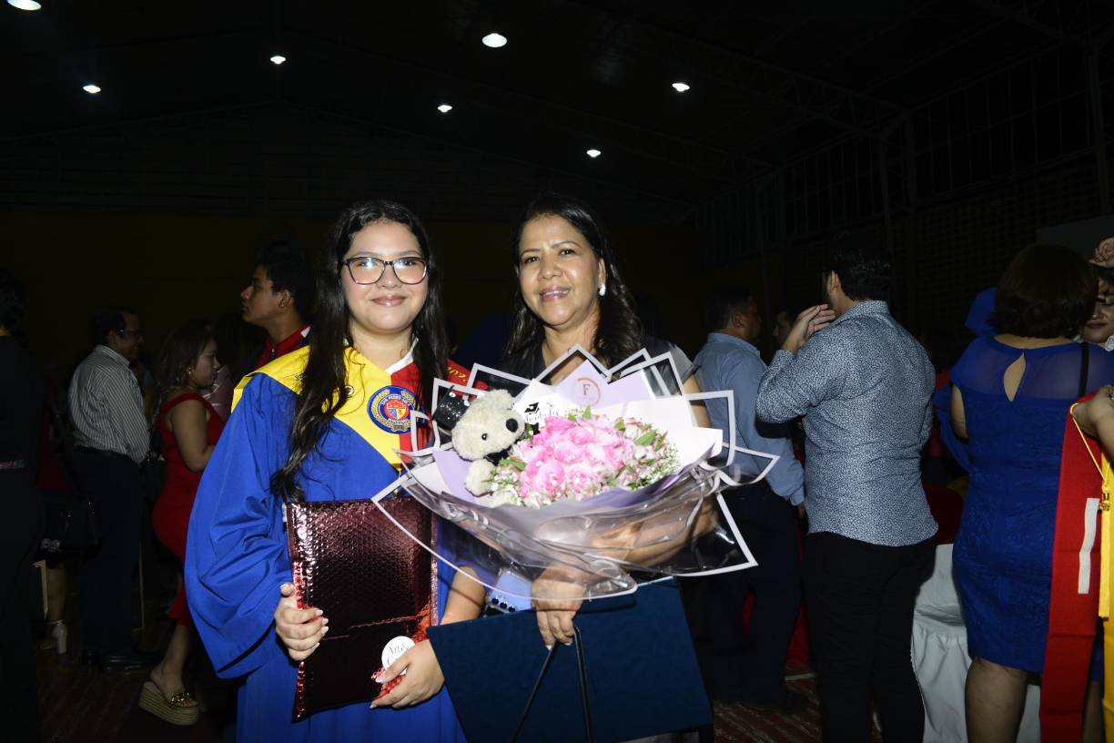 Jimena Moreno y Flor Maya Guillén