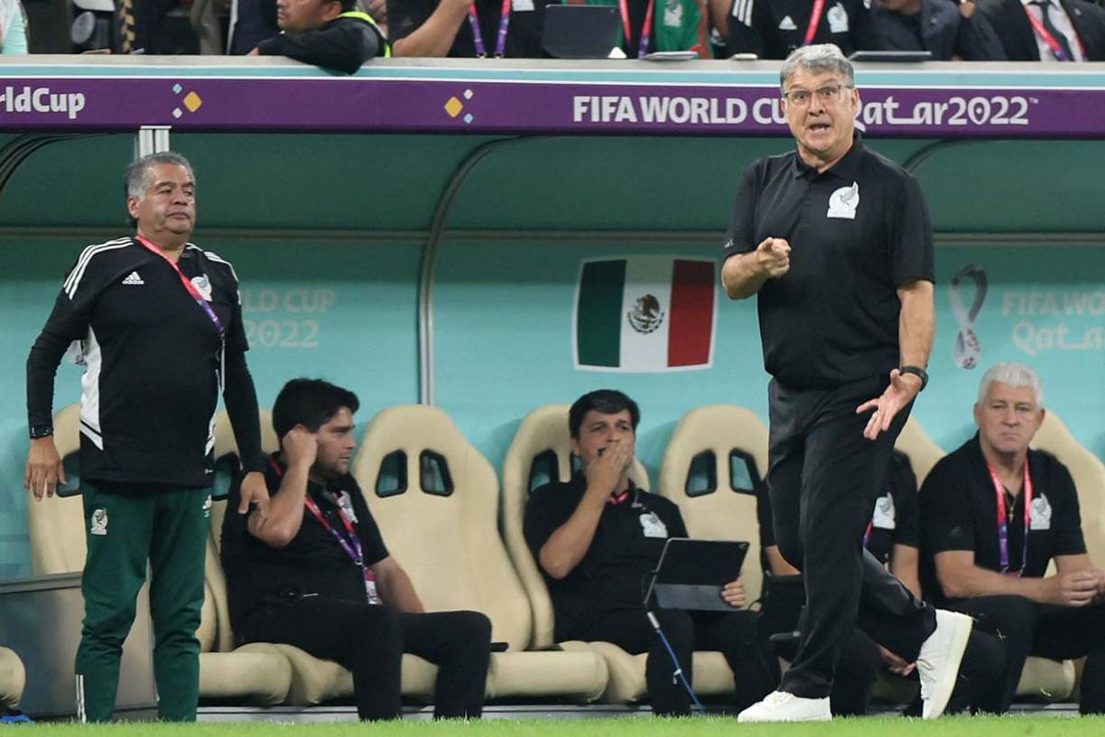 El entrenador de México, Gerardo ‘Tata‘ Martino, vivió con mucho sufrimiento el partido ante Arabia Saudita.