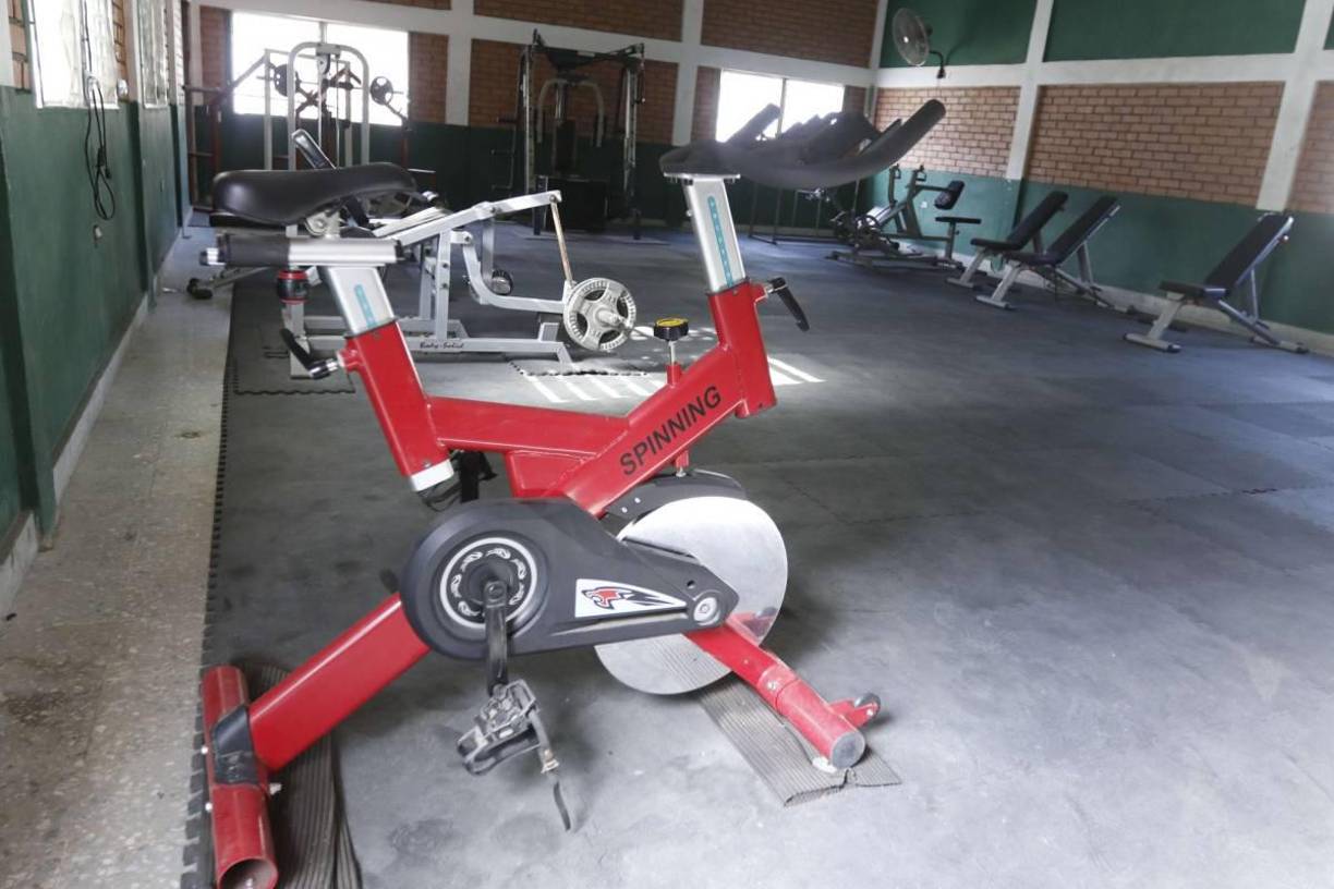 El área de gimnasio está también en proceso de mejoras hasta lograr que cuente con más máquinas para los jugadores.