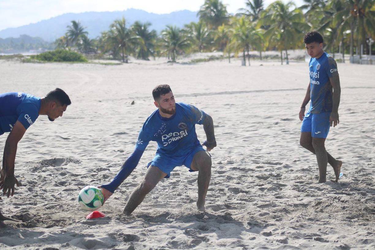Facussé es el segundo guardameta de Motagua y en el Apertura 2023 ya ha tenido participación. Fue ante el Vida por la jornada 4 del Apertura 2023; el partido culminó 3-3 en el estadio Ceibeño.