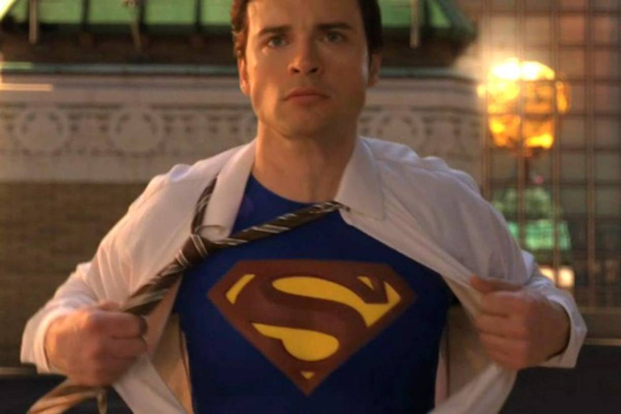 TOM WELLING<br/>Aunque estrictamente hablando, 'Smallville' (2001-2011) era más una serie sobre Clark Kent que sobre Supermán, la dualidad del personaje lo hace inseparable de su alter ego.<br/>Welling incluso comparte un físico muy parecido al de Christopher Reeve y aunque solo se puso el traje hasta la recta final de la última temporada de la serie, forma parte del legado del Hombre de Acero.