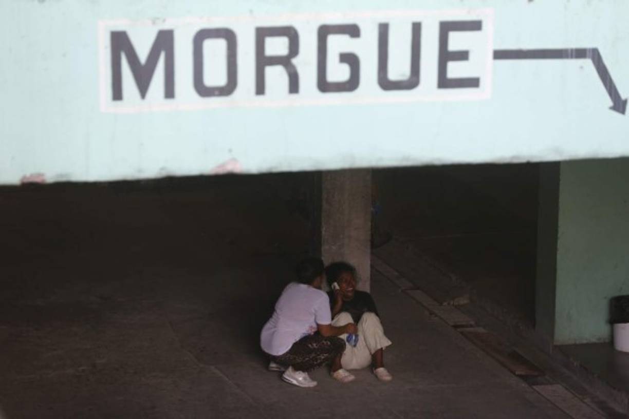 Los familiares de la joven no encontraban consuelo, el dolor era demasiado. Lizzy Marcela Bueso era una joven alegre y llena de vida.