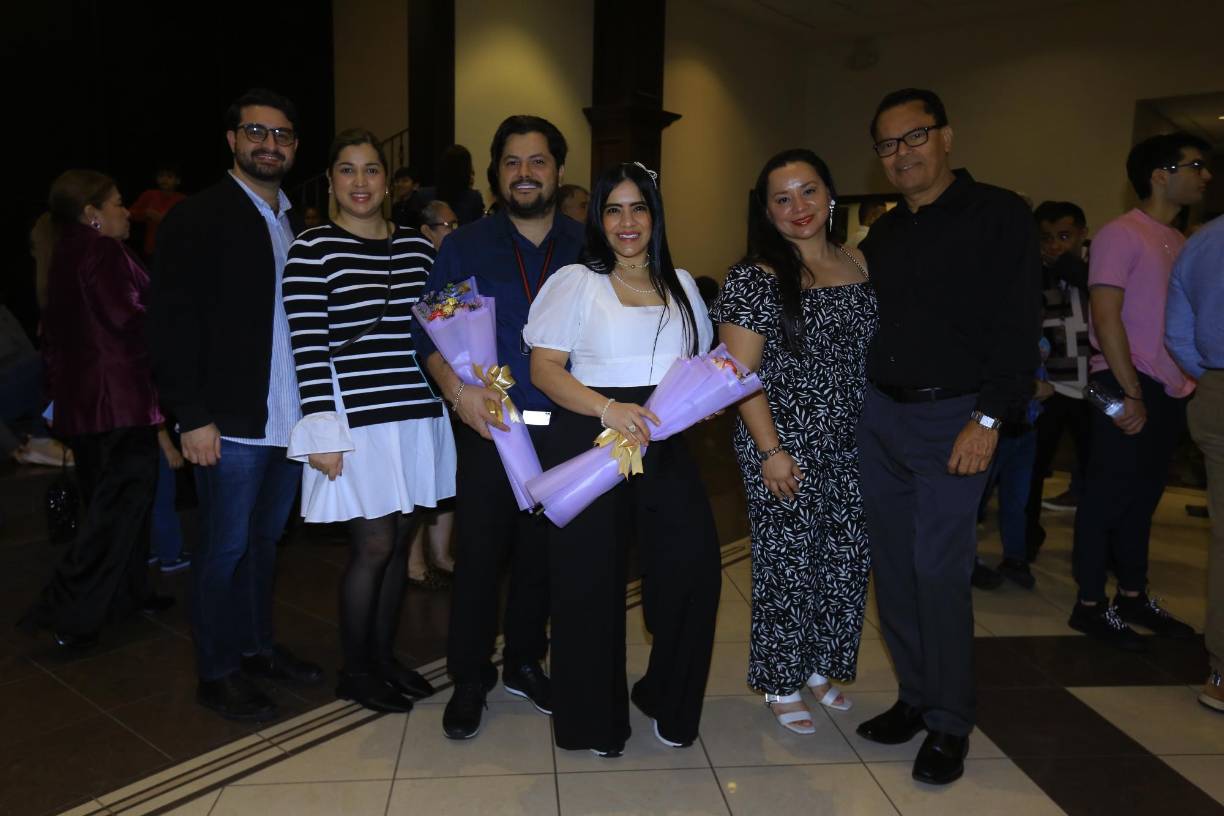 Alejandro Kattán, Paula Kattán, Héctor Hernández, Karla Muñoz, Sindy Hernández y Freddy Martínez