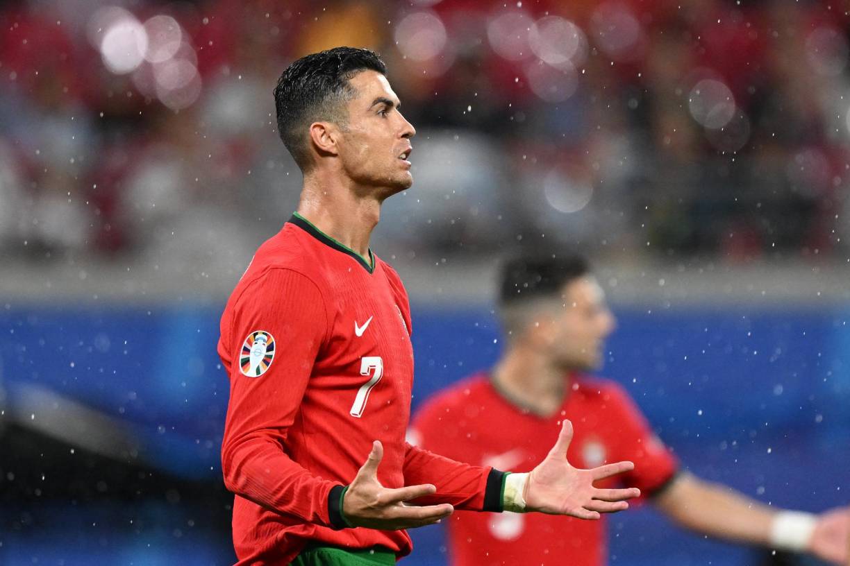 La Selección de Portugal empezó a frustrarse y emprendió camino rumbo al empate. 