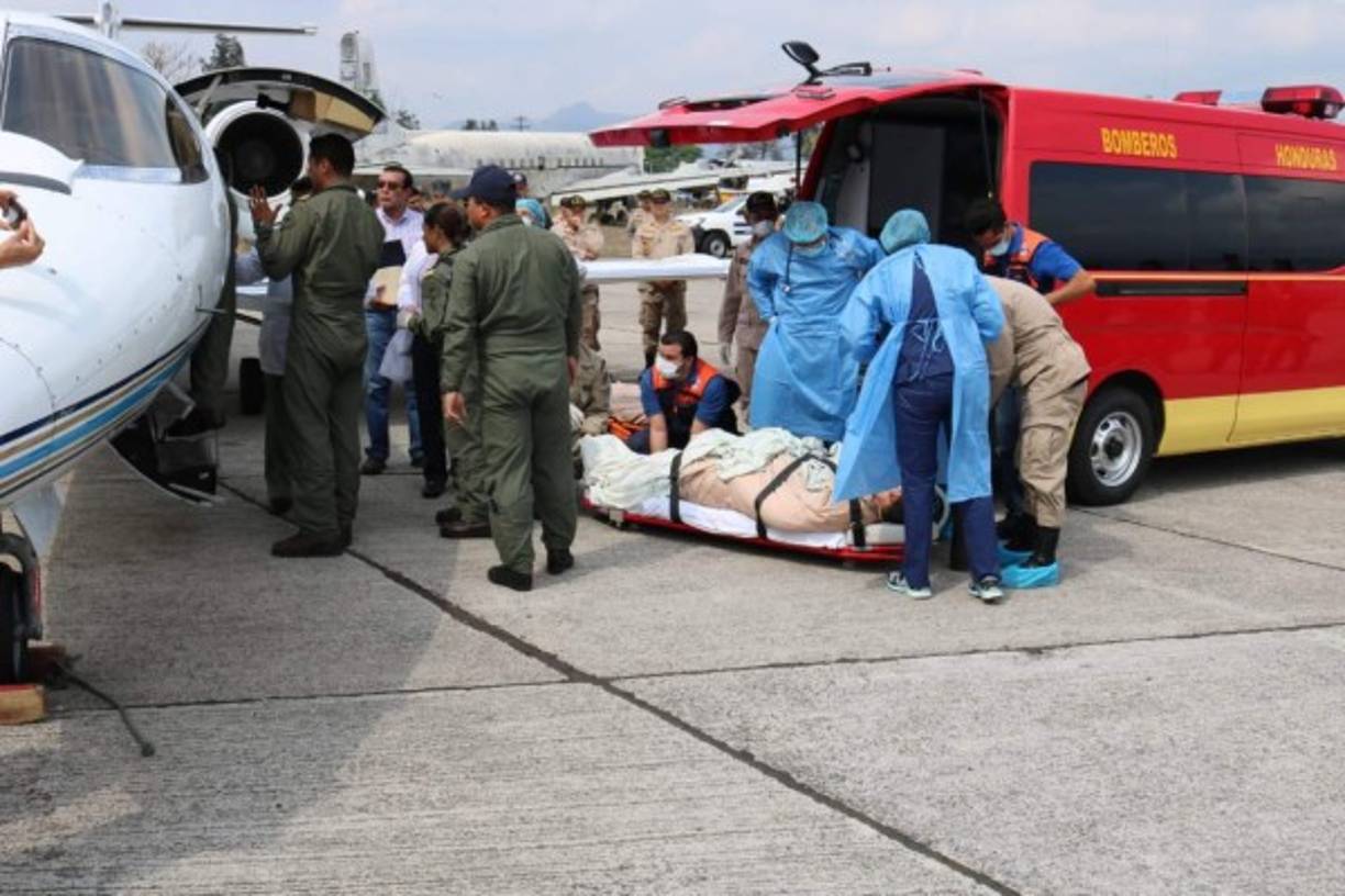 Los rescatistas estuvieron casi 70 horas internos en la unidad para la atención de quemados del Hospital Escuela Universitario (HEU).