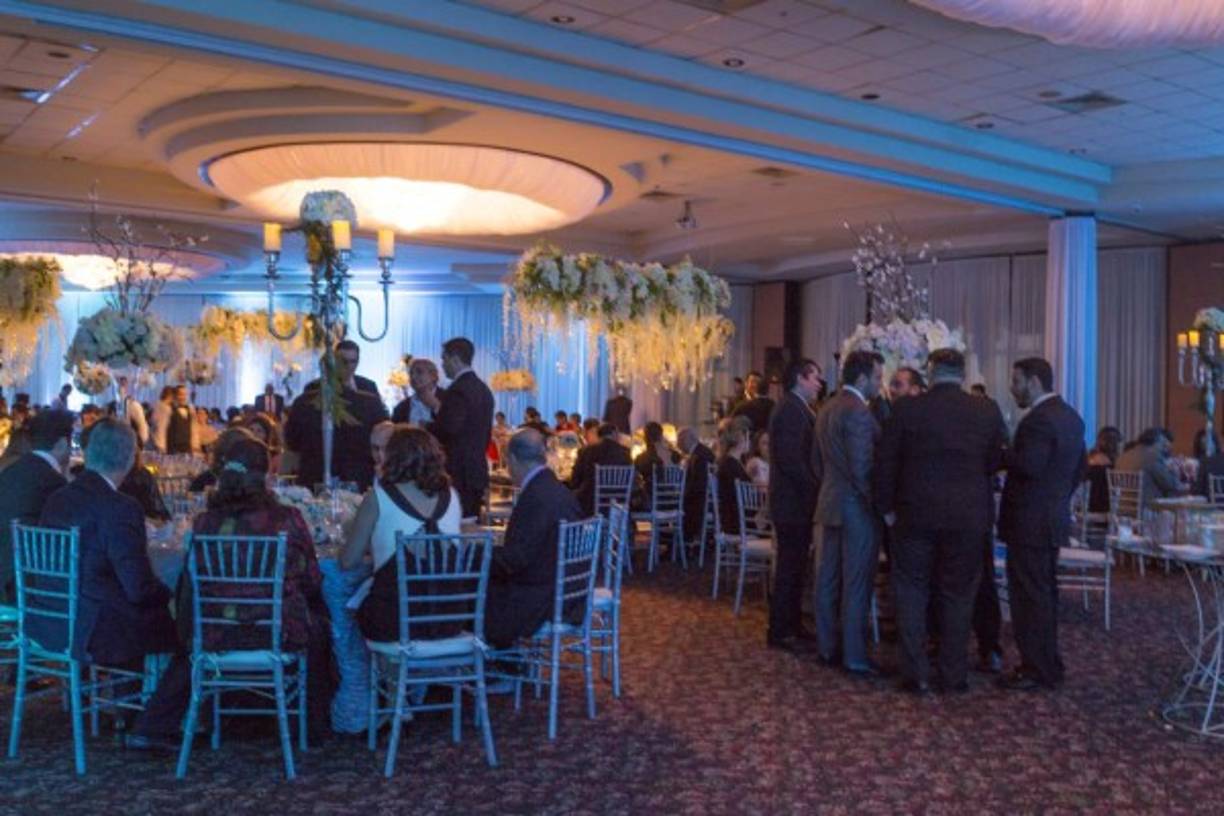 El salón de siempre del Club Hondureño Árabe fue engalanado por Jacqueline Cabrera.