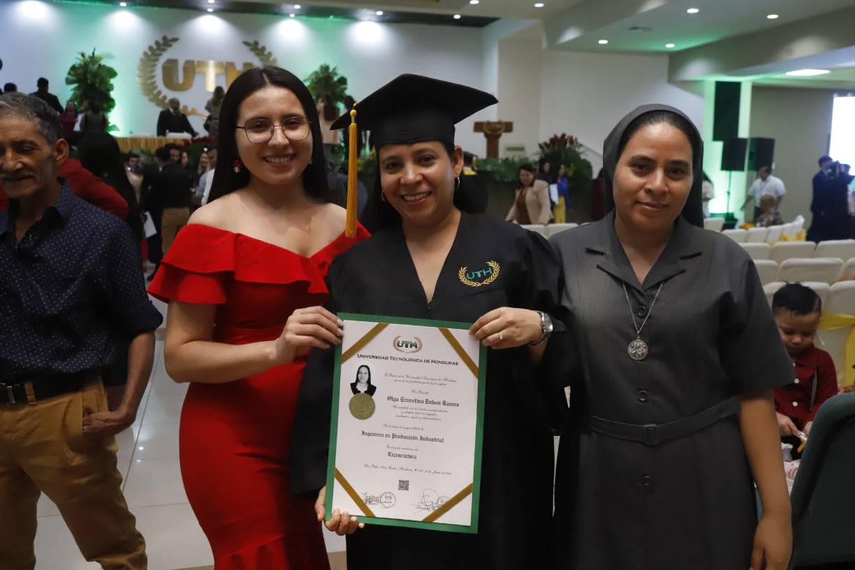 Ingris Ramírez, Olga Dubón y Elsa Dubón