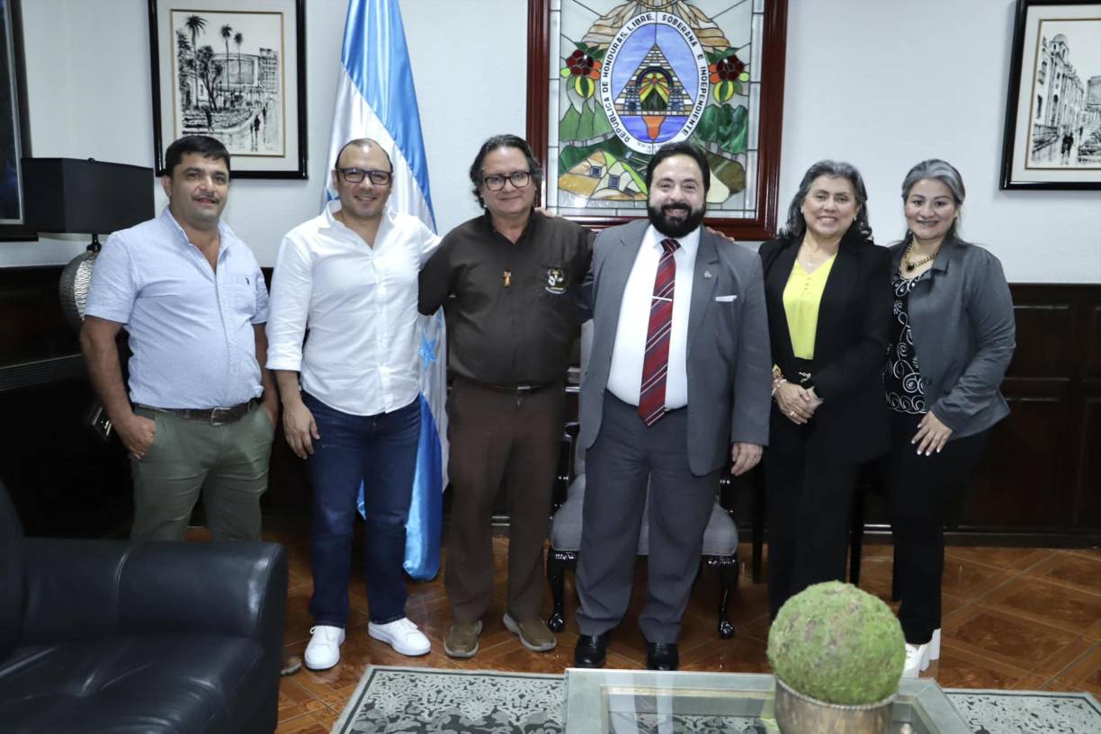 <b>El 2 de marzo pasado en la página de Facebook, el posteo decía: “El presidente -Luis Redondo- dio la buena noticia que a partir de la fecha el Congreso Nacional asignará un fondo mensual al Hogar Franciscano de la Misericordia”. “Los fondos asignados son parte de las subvenciones que este Poder del Estado asigna para beneficio de los que más necesitan”, finalizaba el posteo.</b>