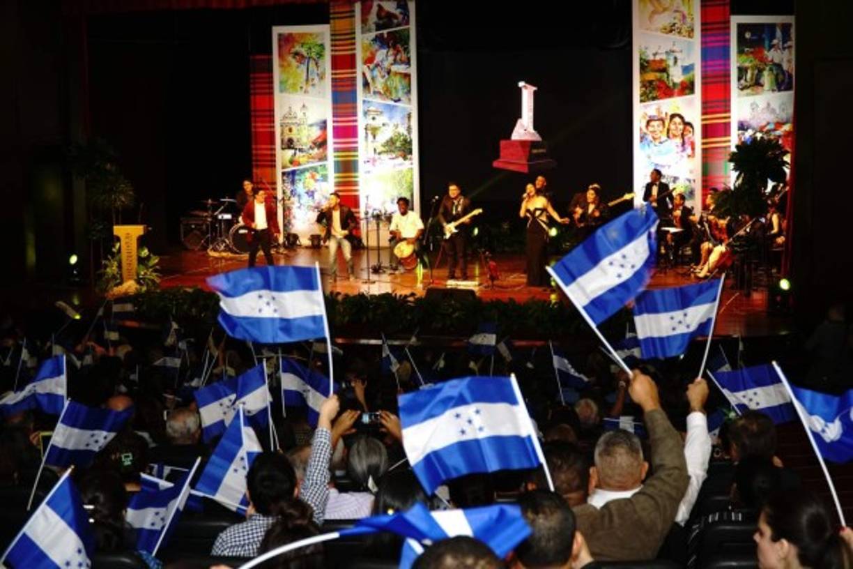 Un éxito la edición 2018 de Premios Identidad de TeleProgreso.